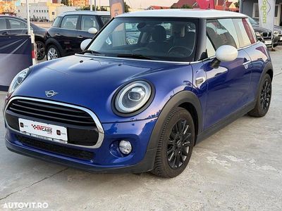 Albastru Utilizat 2018 Mini Cooper Hatchback | 13.500 EUR