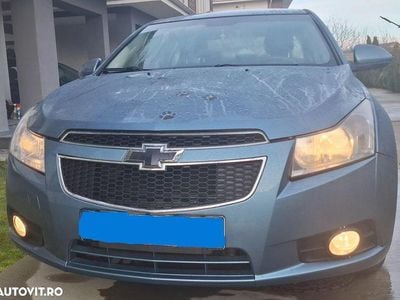 Culoarealbastru Utilizat 2013 Chevrolet Cruze Hatchback | 3.999 EUR (Super Preț)