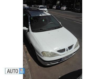 Alb Utilizat 2003 Renault Mégane GrandTour Break | 600 EUR