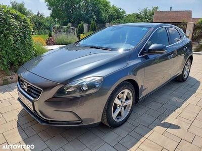 Second-hand Volvo V40 115 CP (84 kW) 2013 Culoaregri Hatchback