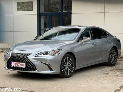Second-hand Lexus ES300H Executive Line 218 CP (160 kW) 2024 Culoaregri Berlinǎ
