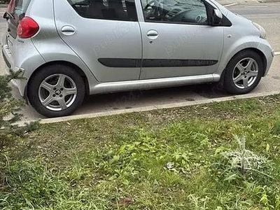 Second-hand Toyota Aygo 68 CP (50 kW) 2006 Hatchback