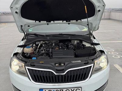 Culoarealb Utilizat 2015 Skoda Rapid Cool Edition Hatchback | 8.500 EUR (Puțin scump)