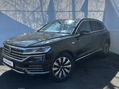 Second-hand VW Touareg Elegance 231 CP (169 kW) 2023 Negru  normal SUV