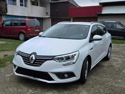 Alb Utilizat 2019 Renault Mégane IV Break | 9.990 EUR (Preț OK)