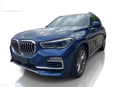 Culoarealbastru Utilizat 2020 BMW X5 xLine SUV | 54.998 EUR (Scump)