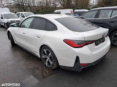 Second-hand BMW i4 250 kW (340 CP) 2023 Culoarealb Berlinǎ