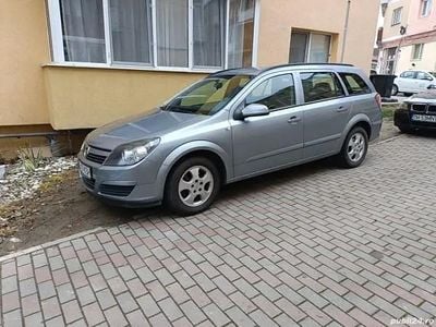 Gri Utilizat 2005 Opel Astra Break | 2.150 EUR (Puțin scump)