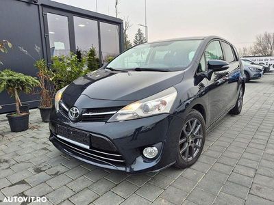 Culoareverde Utilizat 2015 Toyota Verso Monovolum | 7.499 EUR