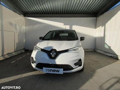 Alb Utilizat 2020 Renault Zoe Life Hatchback | 10.499 EUR (Preț OK)