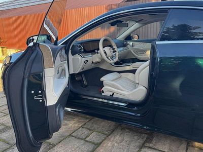 Culoareverde Utilizat 2020 Mercedes E400 AMG line Coupe | 37.000 EUR