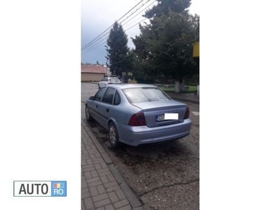 Utilizat 1997 Opel Vectra Berlinǎ | 1.200 EUR