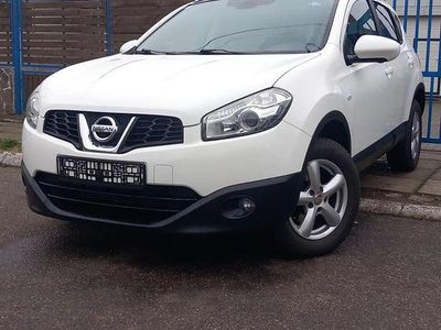Second-hand Nissan Qashqai N-Connecta 110 CP (80 kW) 2013 Culoarealb SUV