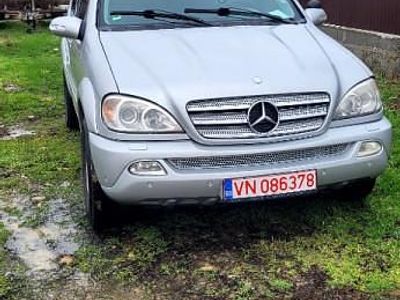 Utilizat 2000 Mercedes ML270 SUV | 3.500 EUR
