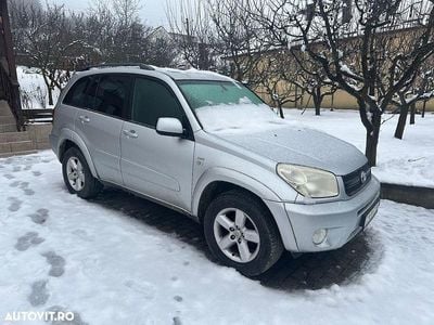 Culoareargint Utilizat 2005 Toyota RAV4 SUV | 5.500 EUR