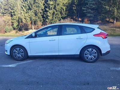 Second-hand Ford Focus Trend 100 CP (73 kW) 2018 Culoarealb Hatchback