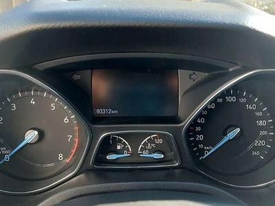 Albastru Utilizat 2017 Ford Focus Trend Berlinǎ | 6.900 EUR (Preț bun)