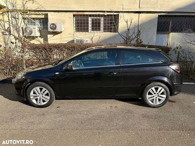 Second-hand Opel Astra Cosmo 116 CP (85 kW) 2008 Culoarenegru Hatchback