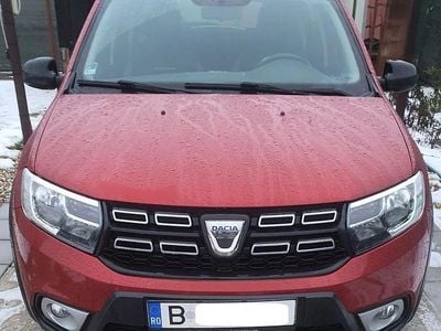 Second-hand Dacia Sandero Stepway 90 CP (66 kW) 2018 Culoarerosu Hatchback