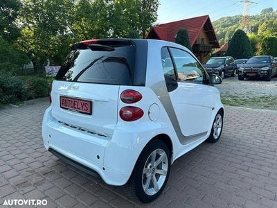Culoarealb Utilizat 2012 Smart ForTwo Coupé Coupe | 5.990 EUR