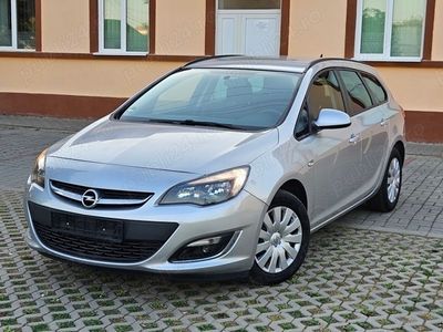 second-hand Opel Astra -An 2014- 1.7(Diesel), 110 Cai, Navigatie