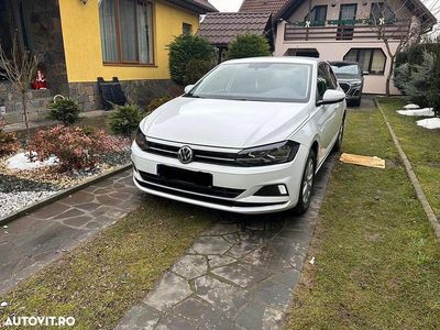 Second-hand VW Polo Comfortline 90 CP (66 kW) 2020 Culoarealb Hatchback