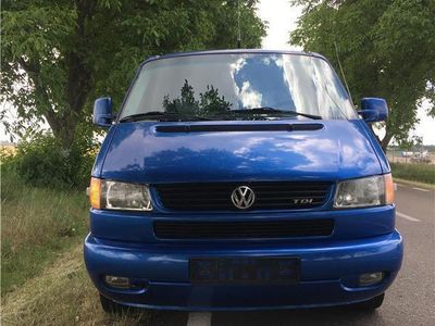 second-hand VW Caravelle T4