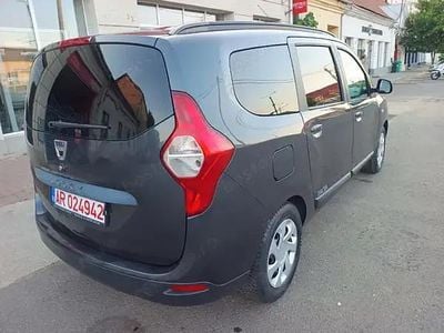 Gri Second-hand 2013 Dacia Lodgy Monovolum | 4.600 EUR (Preț OK)