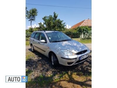Second-hand Ford Focus 90 CP (66 kW) 2003 Argintiu Break