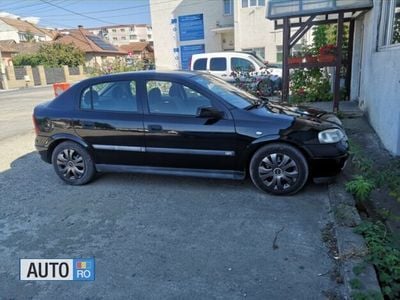 Second-hand Opel Astra 101 CP (74 kW) 2003 Negru Hatchback