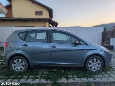 Second-hand Seat Altea 105 CP (77 kW) 2005 Culoarealbastru Monovolum