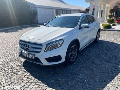 Mercedes GLA220