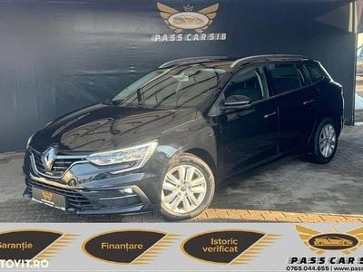 Culoarenegru Utilizat 2020 Renault Mégane GrandTour LIMITED Break | 10.399 EUR (Preț bun)