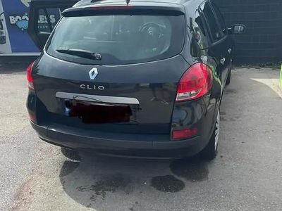 Utilizat 2009 Renault Clio II Berlinǎ | 2.650 EUR