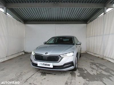 Second-hand Skoda Octavia 149 CP (109 kW) 2021 Culoareargint Hatchback