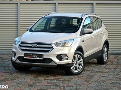 Second-hand Ford Kuga Titanium 182 CP (133 kW) 2018 Culoarealb SUV