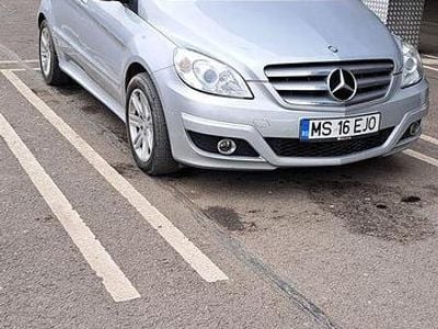 Mercedes B180
