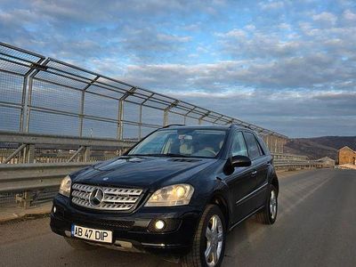 Second-hand Mercedes ML280 190 CP (139 kW) 2006 Culoarenegru SUV