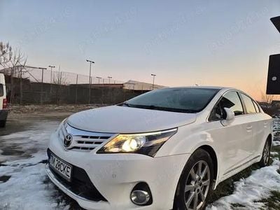 Second-hand Toyota Avensis Luxury 149 CP (109 kW) 2013 Alb Berlinǎ