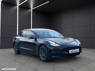 Culoarenegru Second-hand 2021 Tesla Model 3 Berlinǎ | 28.990 EUR (Preț OK)