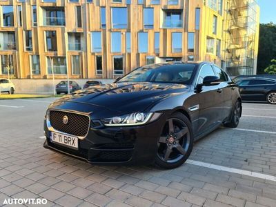 second-hand Jaguar XE 2.0 Portfolio 2016 · 139 936 km · 1 999 cm3 · Diesel