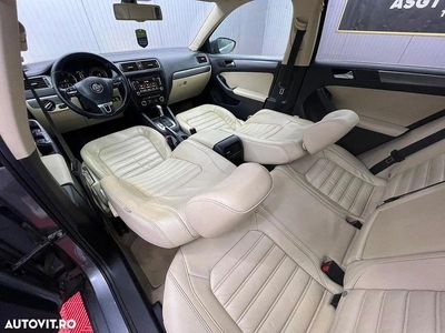 Culoaregri Utilizat 2011 VW Jetta Hatchback | 6.999 EUR (Preț OK)