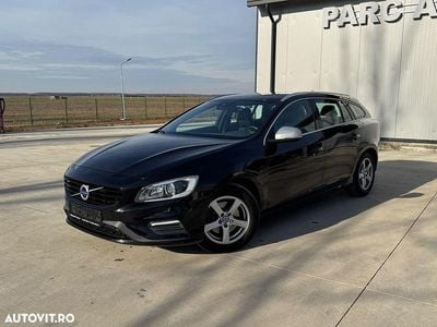 Culoarenegru Second-hand 2016 Volvo V60 R-Design Break | 9.500 EUR (Preț OK)