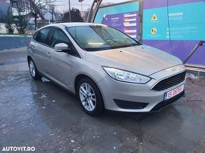 Culoaregri Utilizat 2017 Ford Focus Cool & Connect Hatchback | 6.750 EUR (Preț bun)