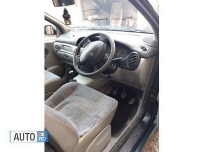 Second-hand Renault Scénic 137 CP (100 kW) 2002 Verde Monovolum