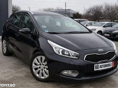 Second-hand Kia Ceed Edition 7 115 CP (84 kW) 2012 Culoarenegru Hatchback