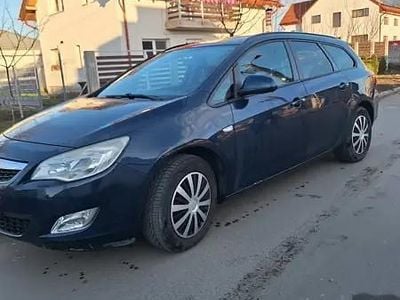 Albastru Utilizat 2011 Opel Astra Sport Break | 3.400 EUR (Preț OK)