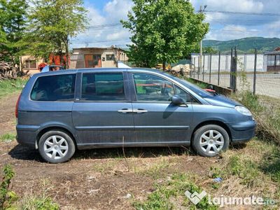 Peugeot 807