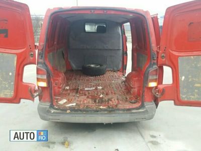 Utilizat 2004 VW T5 Van | 2.000 EUR