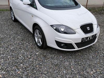 Culoarealb Second-hand 2009 Seat Altea Monovolum | 3.199 EUR